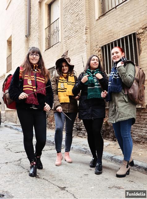 Bufanda de Hufflepuff (Réplica oficial Collectors) - Harry Potter - Cinereplicas | Funidelia